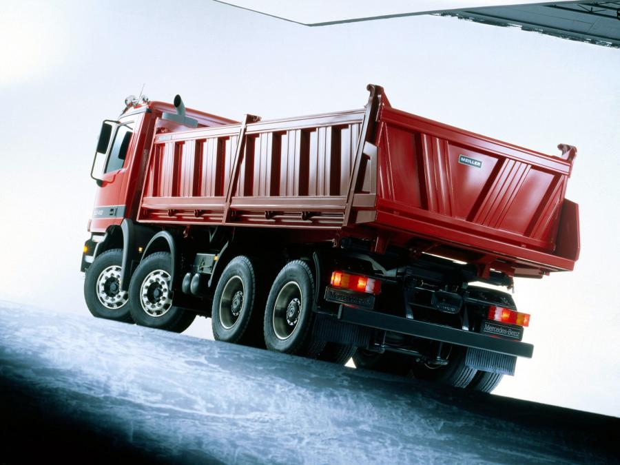  Mercedes-Benz Actros 3240 1997 года  (фото 2 из 2)